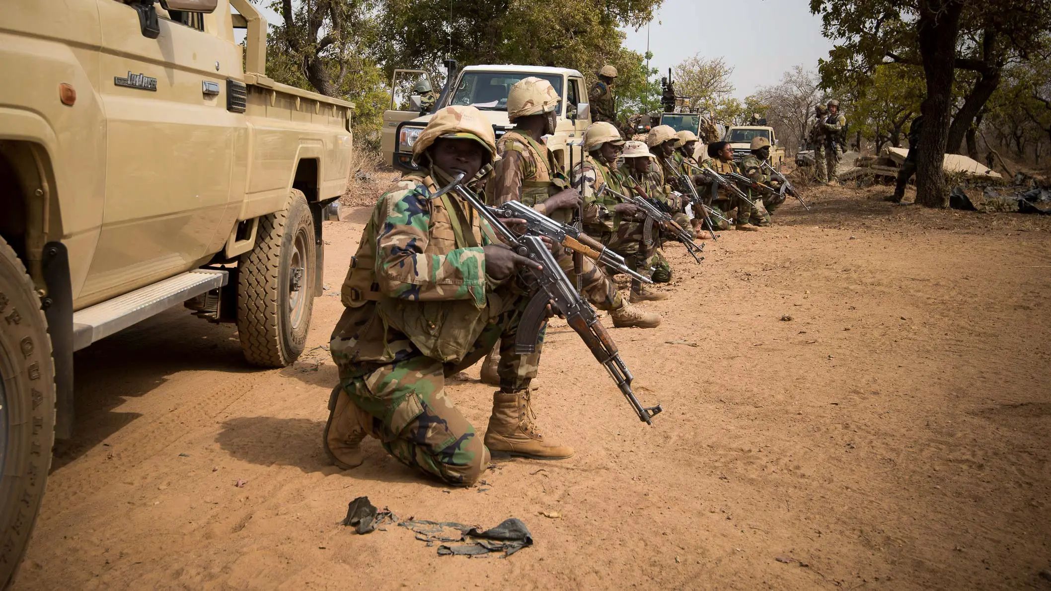 Νίγηρας: Η ECOWAS διατάσσει στρατιωτική παρέμβαση – «Αν το κάνετε θα σκοτώσουμε τον πρώην πρόεδρο» λέει η νέα κυβέρνηση