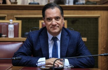 Α.Γεωργιάδης: «Οι βουλευτές έχουμε πάρει ήδη τις νέες ταυτότητες – Είμαστε όργανα του Αντίχριστου; – Ντεμοντέ όσοι αντιδρούν»