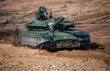 T-80BVM: Ο καταστροφέας του ρωσικού Στρατού σε βίντεο από τη δράση του στο Ντόνετσκ