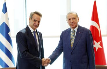 Τουρκικά ΜΜΕ για συνάντηση Ερντογάν-Μητσοτάκη: «Πρέπει να πολεμήσουμε – Η Ελλάδα είναι ένα ανύπαρκτο κράτος»!