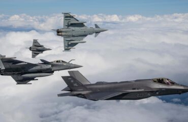 Εκτεταμένες δοκιμές συνεργατικών επιχειρήσεων  μεταξύ γαλλικών Rafale και F-35 πάνω από τη Συρία