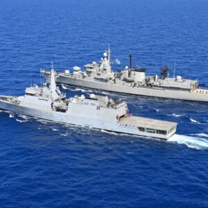 Ελλάδα-Ινδία: Άσκηση της φρεγάτας «ΕΛΛΗ» με το σκάφος INS SUMEDHA του ινδικού Ναυτικού