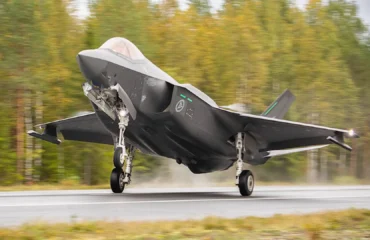 F-35A πραγματοποίησαν για πρώτη φορά επίδειξη προσγείωσης σε αυτοκινητόδρομο