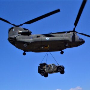 Αεροπορία Στρατού: Τα μεταφορικά ελικόπτερα CH-47 Chinook και τα συστήματα αυτοπροστασίας