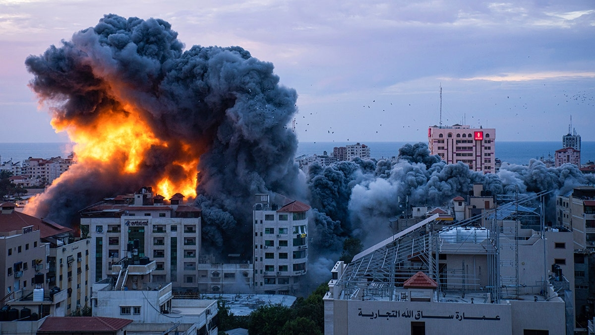 Γάζα: Η ισραηλινή Αεροπορία ισοπέδωσε το «Ισλαμικό Πανεπιστήμιο» – Σφοδρότατοι  βομβαρδισμοί