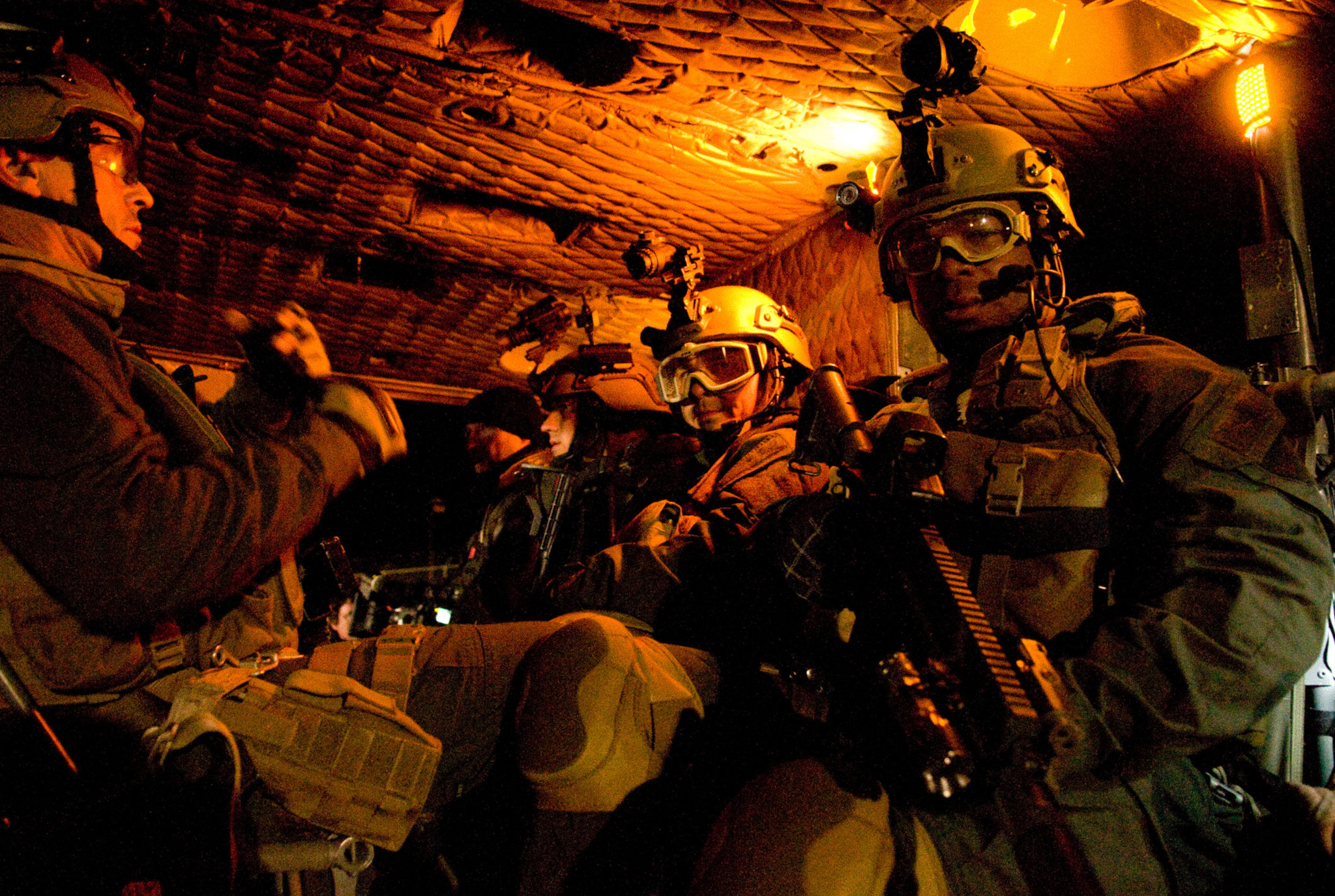 Στην  Κρήτη η περίφημη SEAL Team Six του αμερικανικού Ναυτικού για τους ομήρους στην Γάζα;