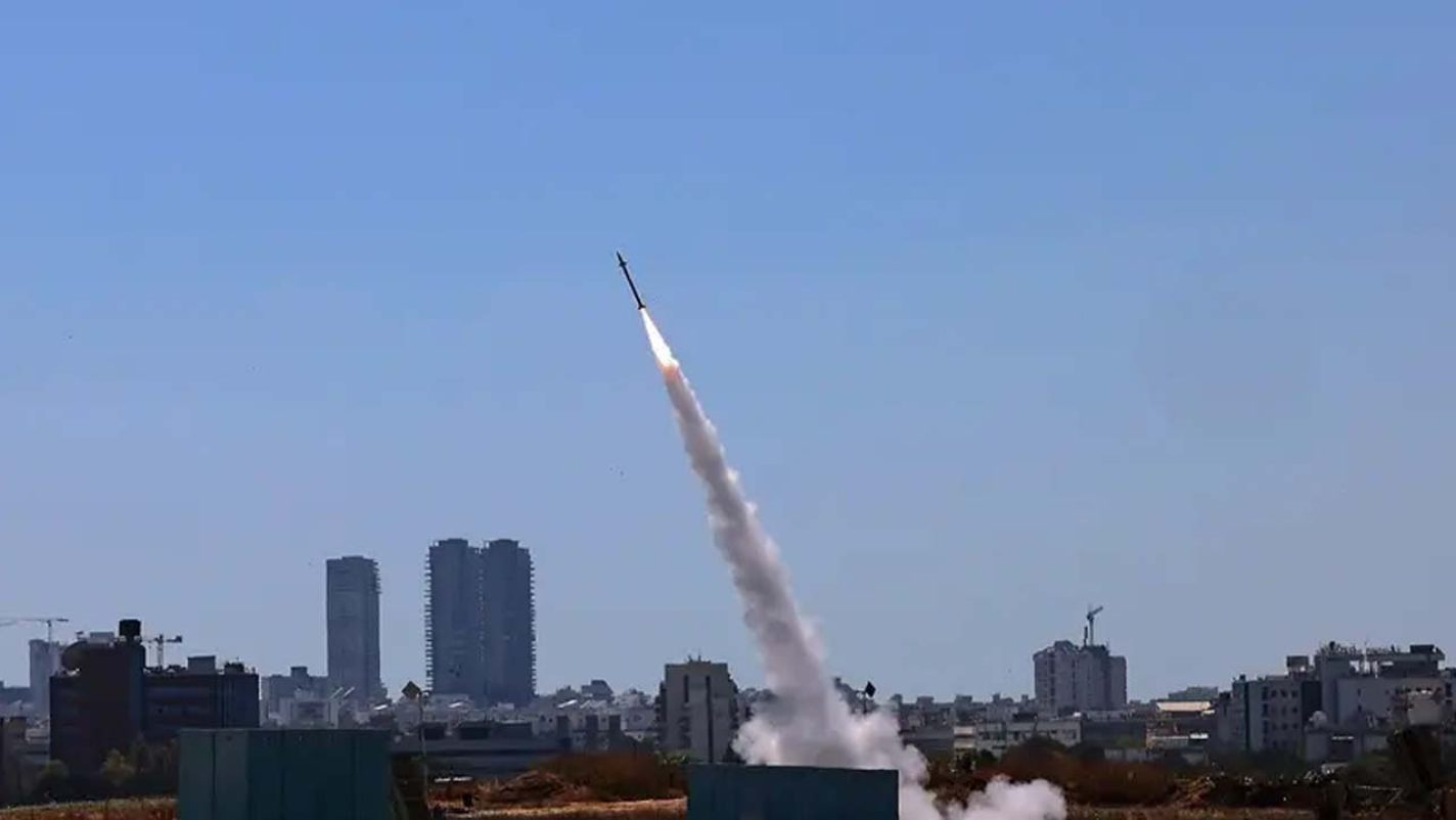Πληροφορίες ότι το Ισραήλ επιτέθηκε με βόμβες λευκού φωσφόρου στον Λίβανο – Απάντηση με μαζική πυραυλική επίθεση
