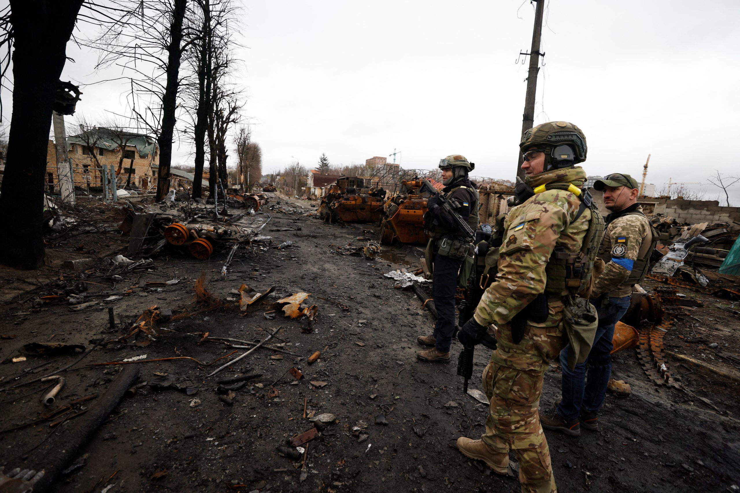 Βίντεο δείχνει ομάδες Ουκρανών στρατιωτών να αποχωρούν από την Αβντίιβκα