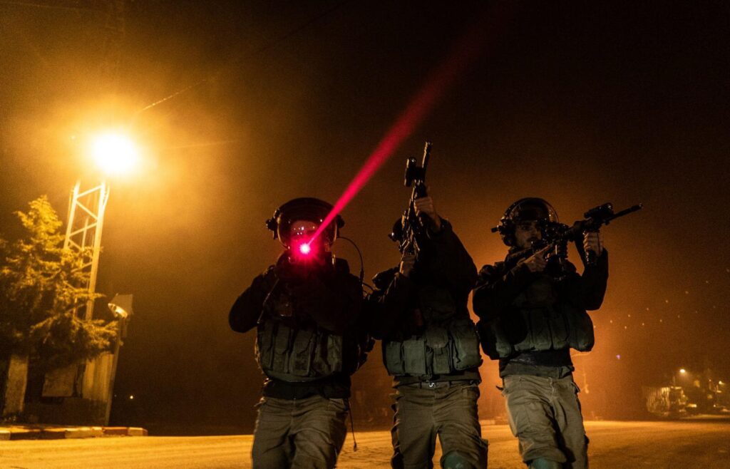 Δραματικές ώρες  στο νοσοκομείο Al-Shifa: Οι ισραηλινές δυνάμεις έχουν περικυκλώσει το κτίριο