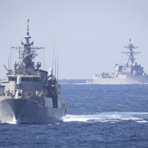 ΠΝ: Τι συμβαίνει με FDI και εκσυγχρονισμό ΜΕΚΟ 200 – Προς αναβολή η προμήθεια κορβετών