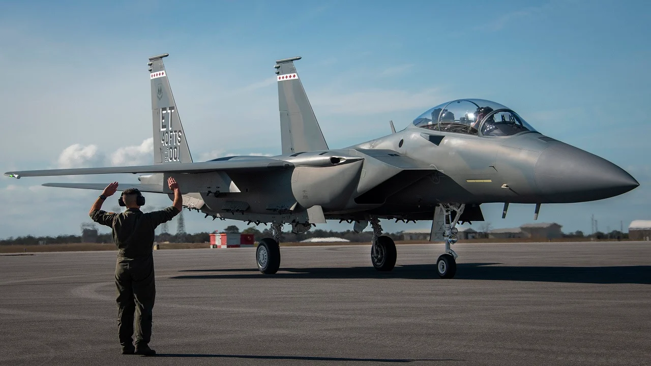 ΗΠΑ: Σε δοκιμές το τρίτο κατά σειρά F-15EX παραγωγής