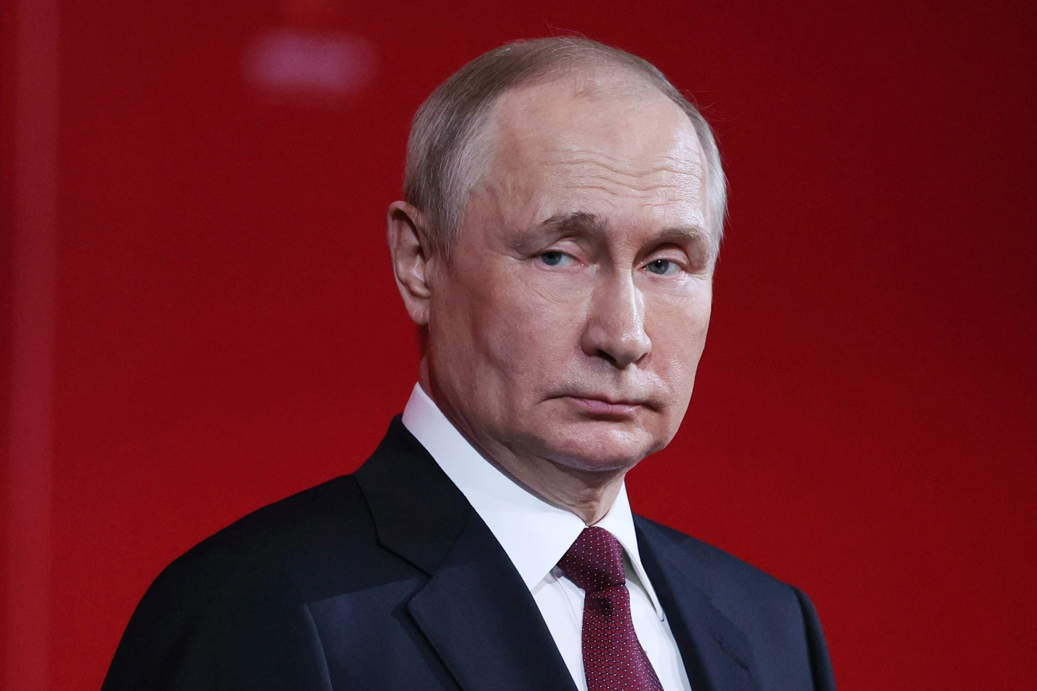 «Προσέξτε, αλλιώς… »: O B.Πούτιν προειδοποιεί την Λετονία να πάψει να καταπιέζει τους ρωσόφωνους της χώρας