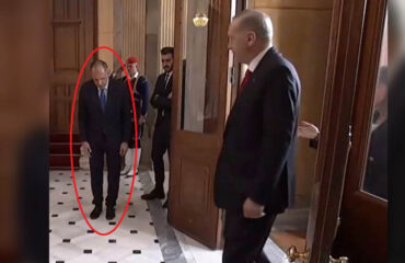 Γιώργος Γεραπετρίτης: «Δεν υποκλίθηκα στον Ερντογάν αλλά στην Κ. Σακελλαροπούλου»!
