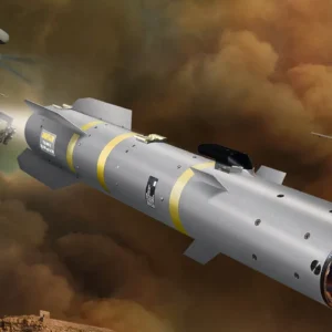 AGM-179 JAGM: Γιατί οι ΕΔ επιβάλλεται να εξετάσουν την προμήθεια του πυραύλου που αντικαθιστά Hellfire και Maverick