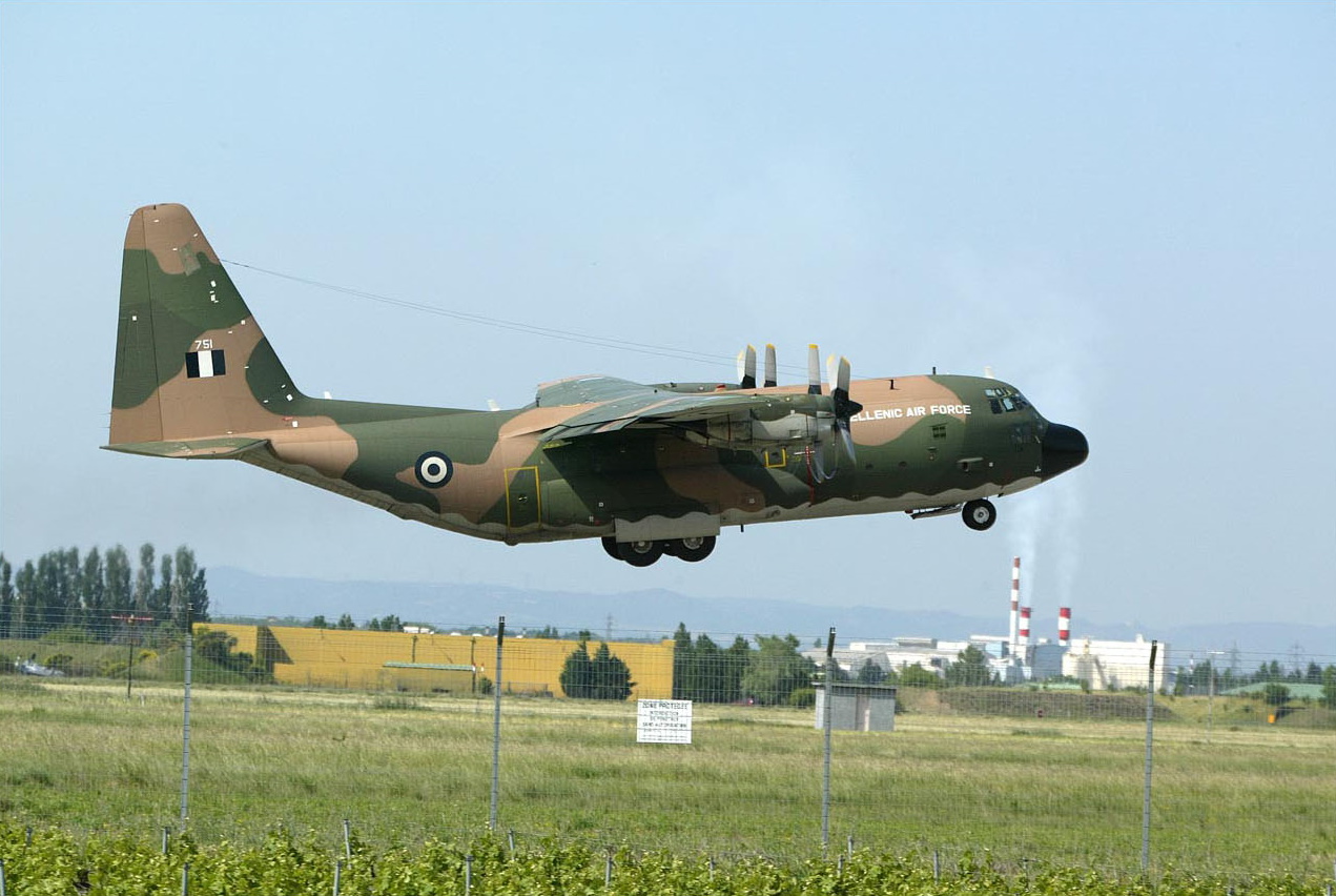 Εθνική Φρουρά: Άλμα στατικού ιμάντα από C-130 της ΠΑ