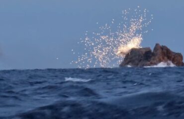 Αμερικανικό AC-130 με ομάδα ΤΕΚΠ των ΕΔ και πυρά  στο πεδίο βολής «Καράβια»