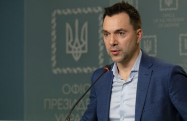 Α.Αρέστοβιτς: «Αν ο Ζελένσκι είχε τηρήσει τις συμφωνίες της Κωνσταντινούπολης το 2022 ο πόλεμος θα είχε τελειώσει»