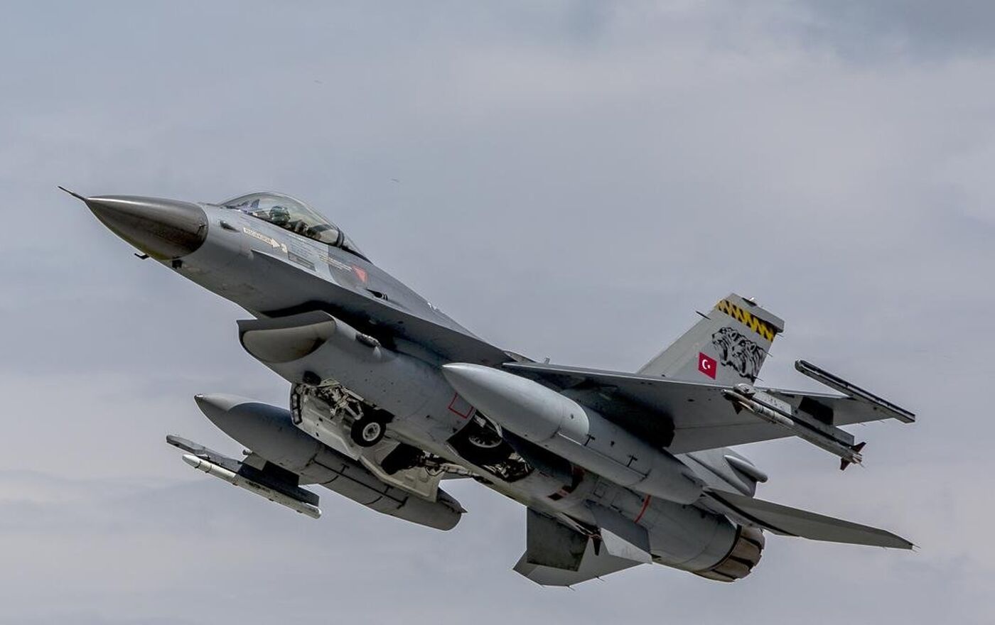 Απορία Τούρκου δημοσιογράφου: «Εάν οι ΗΠΑ μας απαγορεύουν τα βομβαρδίσουμε με τα F-16 τους Έλληνες  τότε τι να τα κάνουμε;»