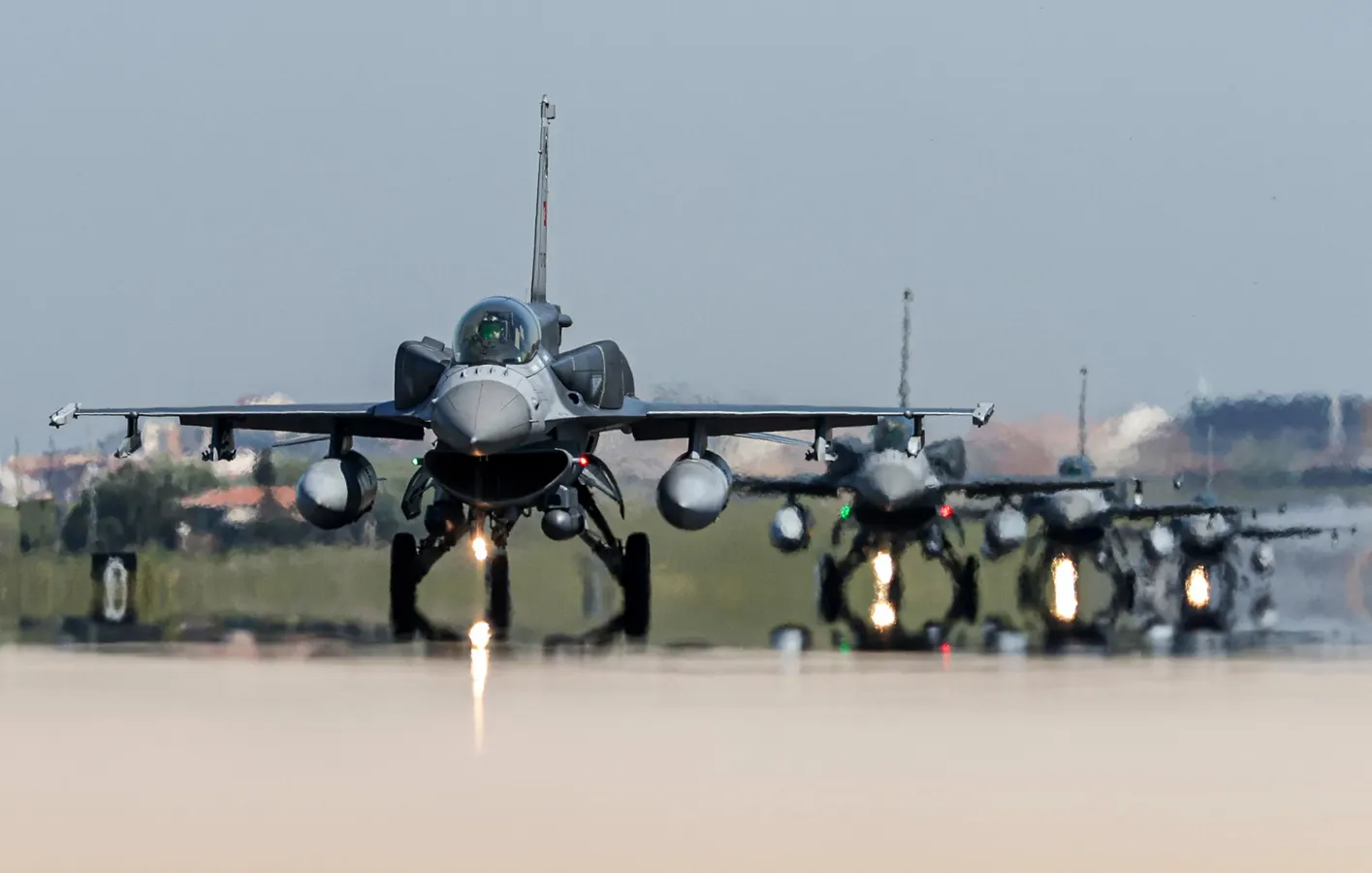 Ο Αμερικανός Πρέσβης στην Άγκυρα επιβεβαίωσε για τα 120 τουρκικά F-16 Viper: «Απαραίτητη για το ΝΑΤΟ η τουρκική αεροπορία»