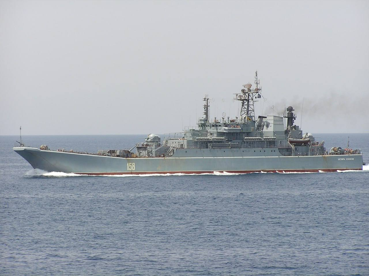 Οι Ουκρανοί βύθισαν το ρωσικό αποβατικό πλοίο Ceasar Kunikov κλάσης Ropucha στη Μαύρη Θάλασσα (βίντεο) (upd)