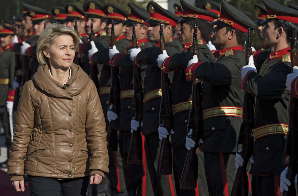 Ούρσουλα φον ντερ Λάιεν: «Θα καθίσουμε στο εδώλιο του Διεθνούς Ποινικού Δικαστηρίου της Χάγης τον Β.Πούτιν»! (βίντεο)