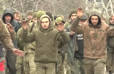 Βίντεο: Ουκρανοί αιχμάλωτοι έχουν καταταγεί στις ρωσικές δυνάμεις και ετοιμάζονται να πολεμήσουν κατά του Κιέβου