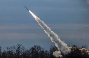 ΥΠΑΜ Ρωσίας: «Καταρρίψαμε 62 ουκρανικά drones, 14 πυραύλους HIMARS και τρεις βόμβες Hammer»