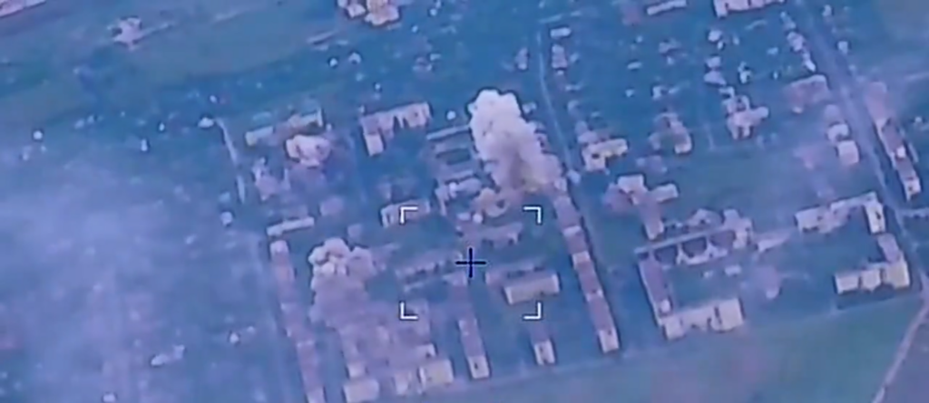 Βίντεο: Ρωσικές FAB έπληξαν θέσεις των ουκρανικών Ενόπλων Δυνάμεων στο Σιβέρσκ