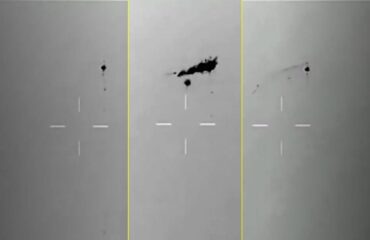 Az amerikai rakéták azonosítatlan légi tárgyakat (UFO-kat) találtak el Afganisztánban, és még csak karcolást sem kapnak! (videó)