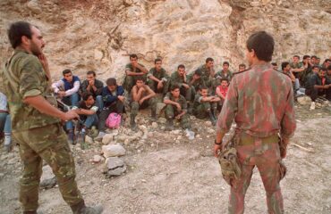 Sokkoló videó: "Franciaország 1940" több ezer vakmerő szíriai katonára emlékeztet