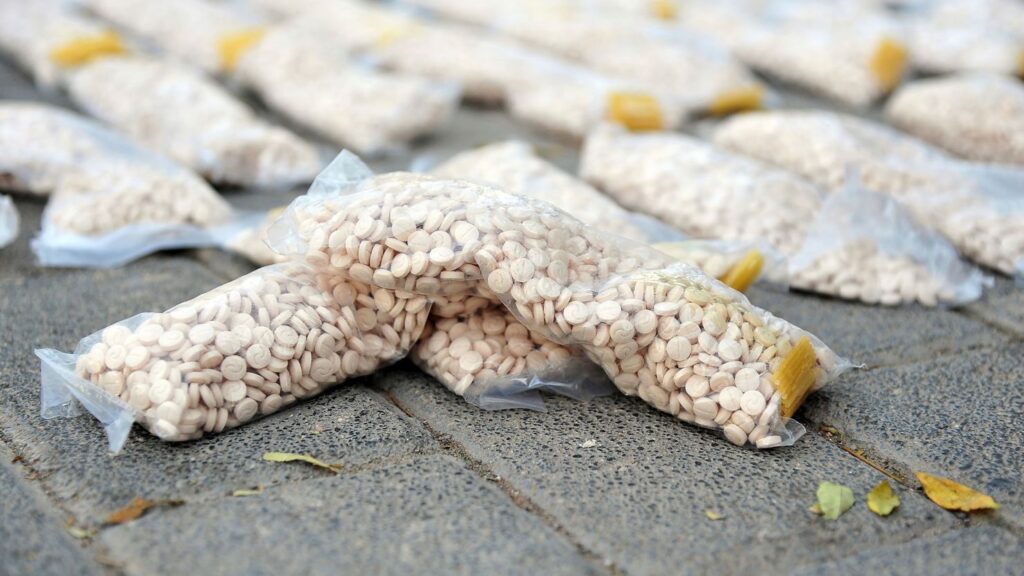 Oι ισλαμιστές που είναι oι βασικότεροι χρήστες του Captagon κατηγορούν τον Άσαντ για εμπόριο… Captagon