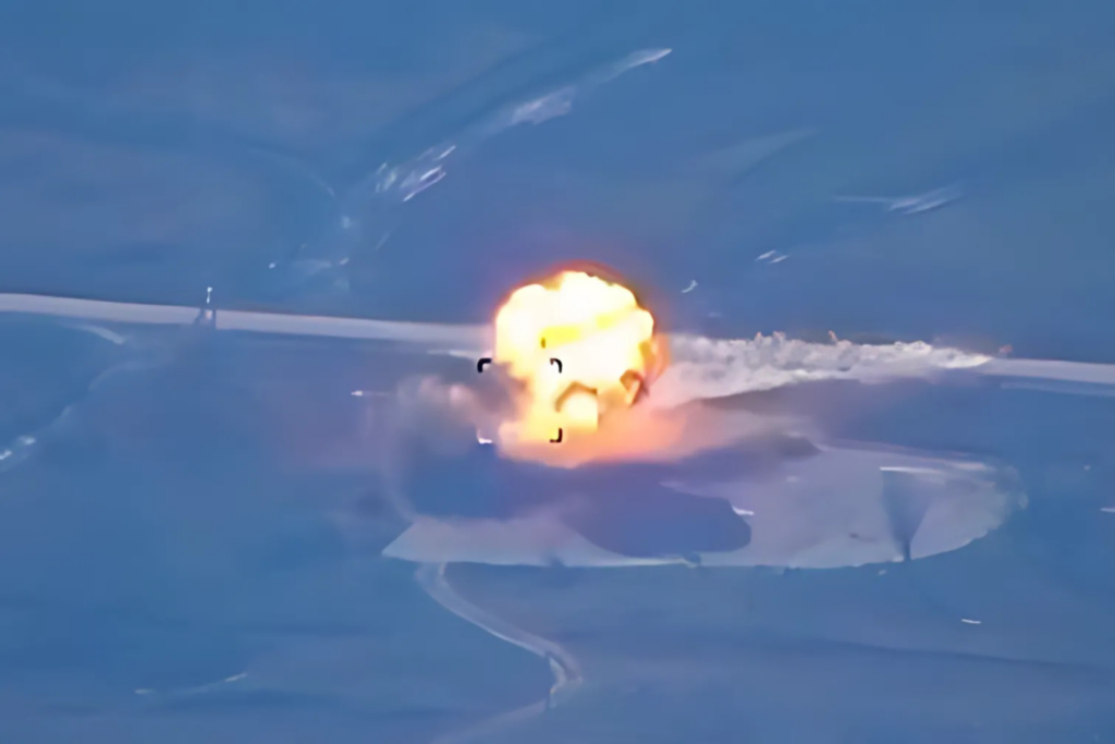 Βίντεο: Οι Πακιστανοί αντεπιτίθενται και «εξαερώνουν» τους Ταλιμπάν απωθώντας τους πίσω στο Αφγανιστάν