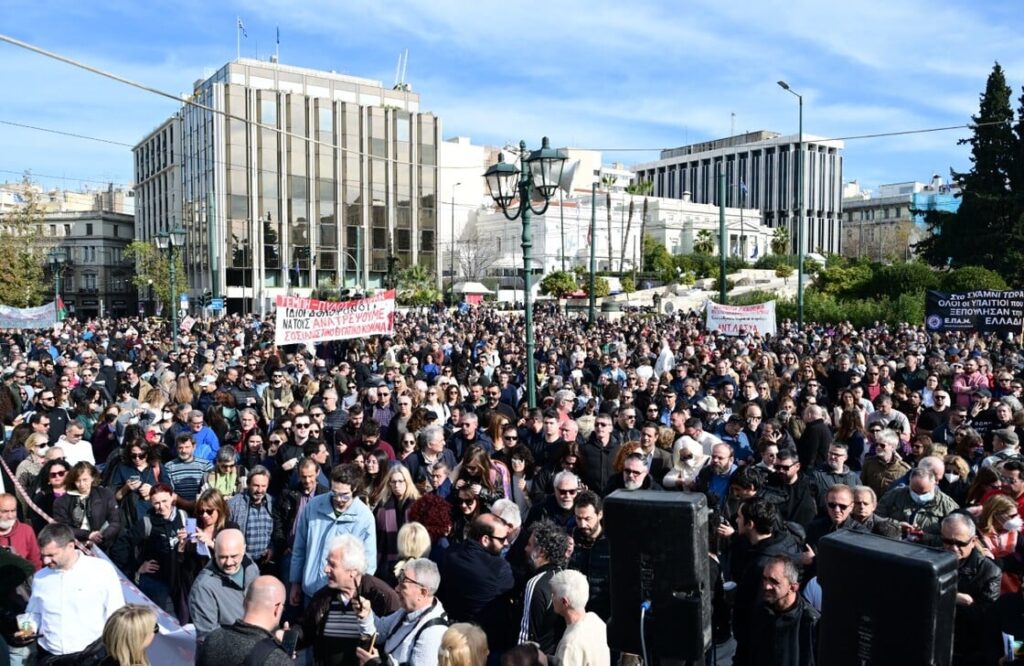 Μη αναστρέψιμη η φθορά της κυβέρνησης – Αλλάζουν τον εκλογικό νόμο αλλά η αυτοδυναμία παραμένει ερώτημα