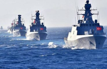 Krétától 7 mérföldre északra a törökök megtiltják a görög kábelek hadihajókkal való lefektetését!