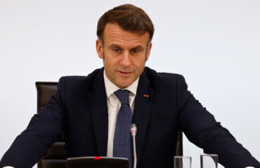 Macron "szövetséget" akar létrehozni az Egyesült Államok ellen Ukrajna miatt: konferenciát hívtak össze