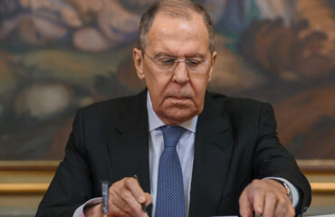 Szergej Lavrov világosan kijelentette: "Egy NATO-ország egyetlen katonája sem lehet Ukrajnában semmilyen zászló alatt"