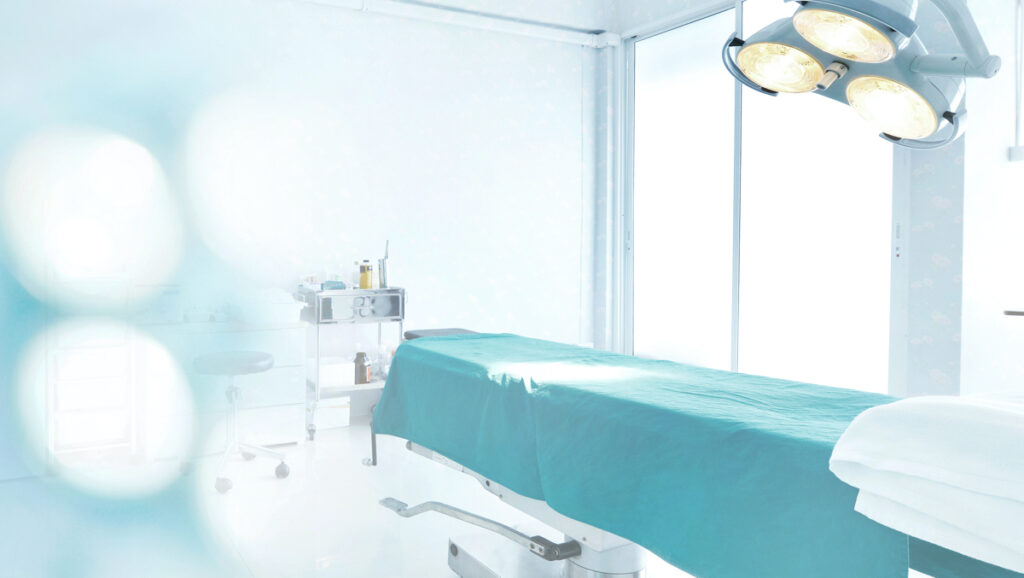 Σε αναστολή τέθηκε και τέταρτος κρατικός ιατροδικαστής: Ζητούσε 10.000 ευρώ από οικογένεια που έχασε το παιδί της