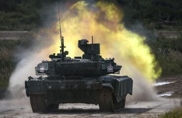 Videó: Az orosz tank sértetlenül távozik összesen 27 ukrán dróntámadás után!