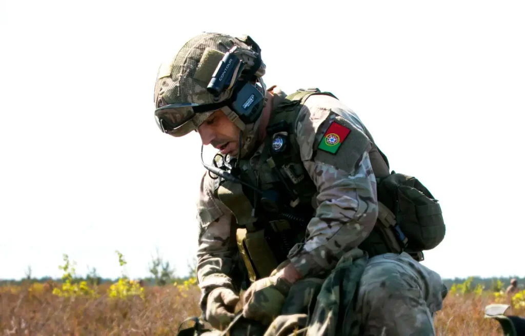 Στρατιώτης της 114ης ρωσικής Ταξιαρχίας αποκαλύπτει πώς «εξαϋλώθηκαν» Πορτογάλοι μισθοφόροι (βίντεο)