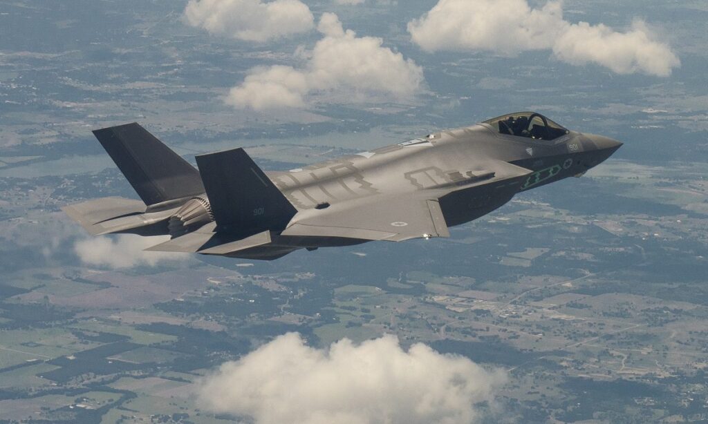 Ξεκινά η εκπαίδευση των Ελλήνων πιλότων στα μαχητικά αεροσκάφη F-35