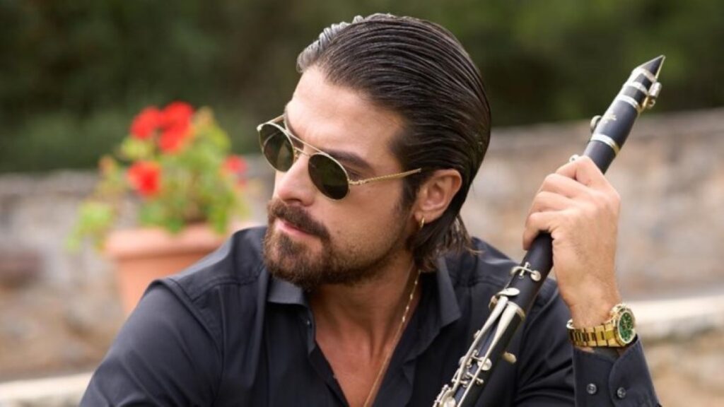 Α.Μουγκοπέτρος: «Να γίνει άρση τηλεφωνικού απορρήτου» λέει ο φίλος του που του έδωσε την κροτίδα