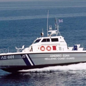 Κατάκολο: 53χρονη έκανε SUP και παρασύρθηκε από ανέμους – Διασώθηκε στα ανοιχτά του λιμανιού
