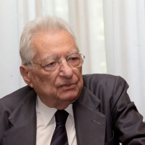 Πέτρος Μολυβιάτης: Πέθανε ο «τελευταίος Έλληνας» που πέρασε από την θέση του Υπουργού Εξωτερικών