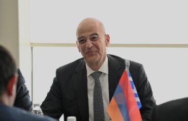 DEFEA 2025: Στη διεθνή έκθεση Άμυνας και Ασφάλειας ο Νίκος Δένδιας