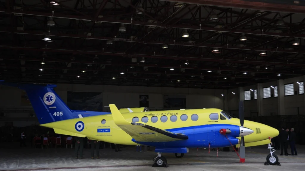 Αυτό είναι το νέο υπερσύγχρονο αεροσκάφος του ΕΚΑΒ για αεροδιακομιδές: Δείτε φωτογραφίες από την τελετή παράδοσης