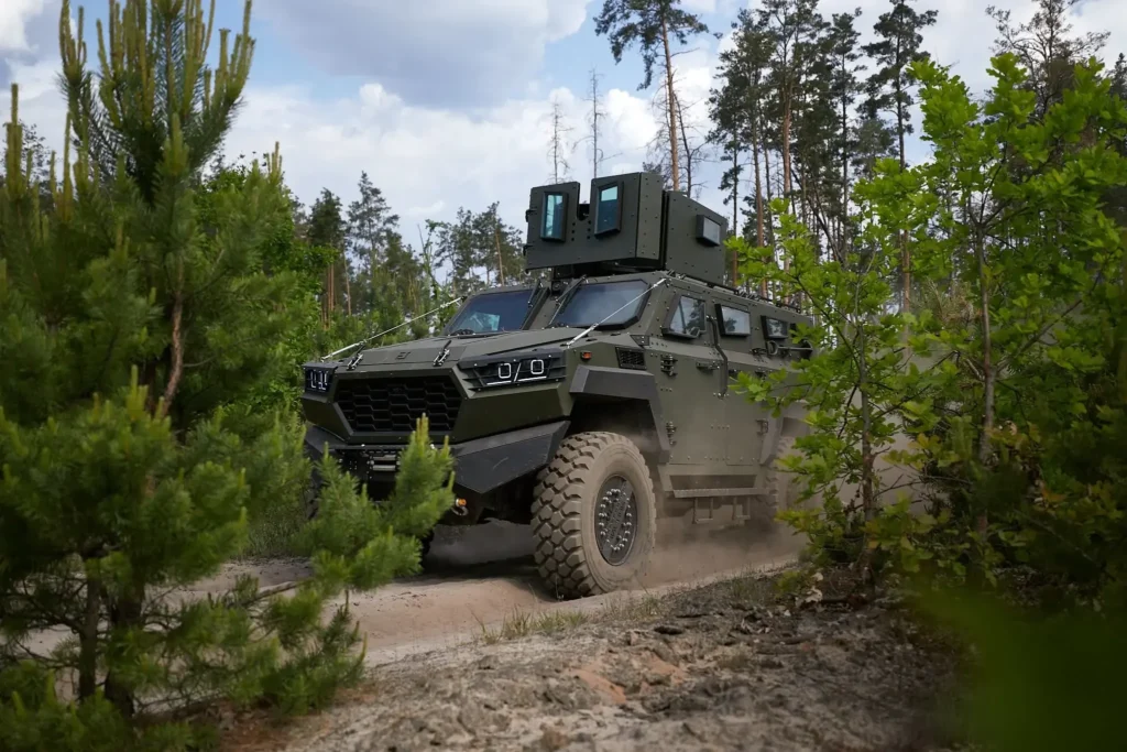 Κομβόι ουκρανικών Inguar- 3 στη Χερσώνα εξουδετερώθηκε σε λίγα δεύτερα από τέσσερις ρωσικές FAB-500 (βίντεο)