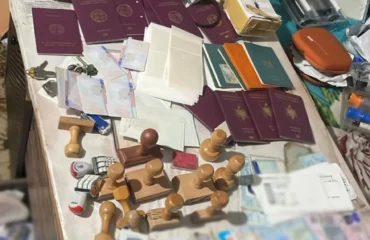 Επιχείρηση «Κέρβερος»: Βίντεο από την έφοδο της ΕΛ.ΑΣ στα διαμερίσματα των δουλεμπόρων στην Αθήνα