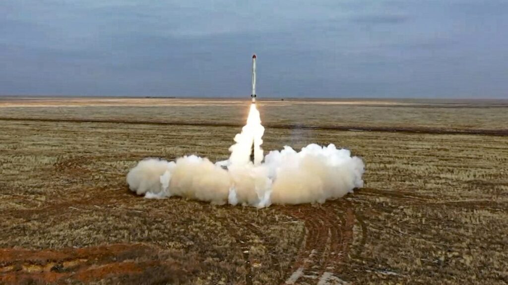 Οι ρωσικές δυνάμεις έπληξαν με πύραυλο Iskander πλοίο με στρατιωτικό εξοπλισμό στο λιμάνι της Οδησσού