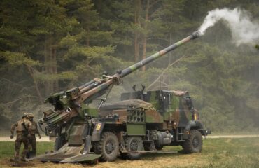 Μόλις λίγα δευτερόλεπτα χρειάστηκε το «VT-40» για να καταστρέψει το γαλλικό «Caesar» των Ουκρανών (βίντεο)