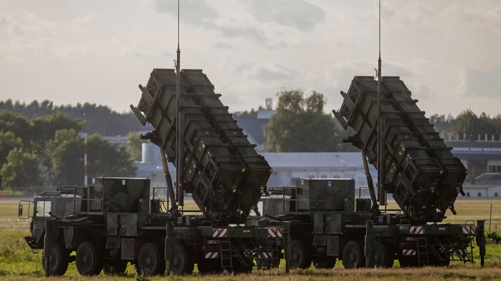 Ν.Τραμπ: Εξετάζει το ενδεχόμενο να στείλει ακόμη μια συστοιχία Patriot στην Ουκρανία